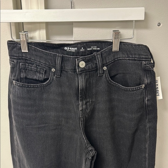 Old Navy Black Relaxed Jeans High-Rise - Picture 2 of 3